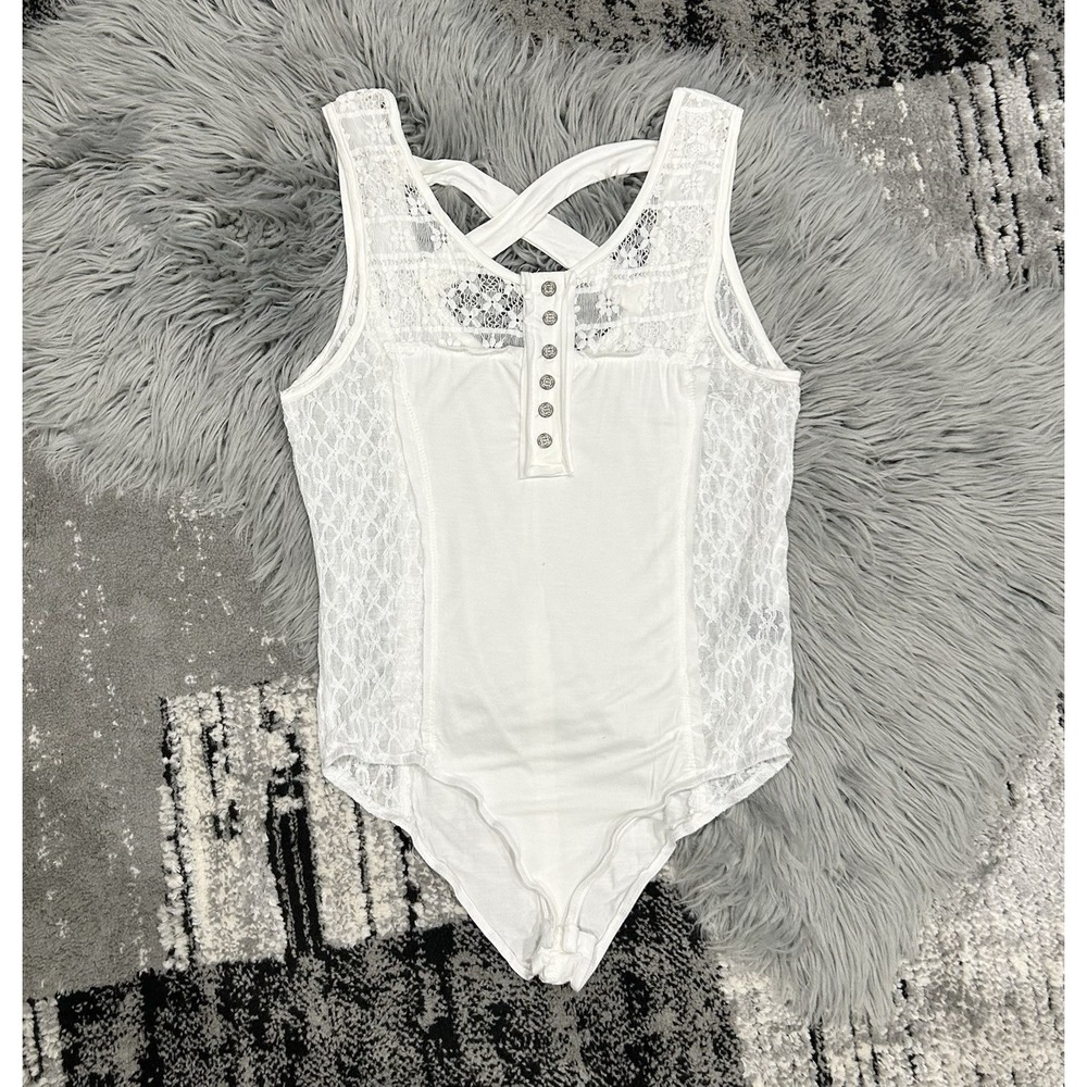 POL Women's‎ White Lace Styled Cross Back Bodysuit Size Large